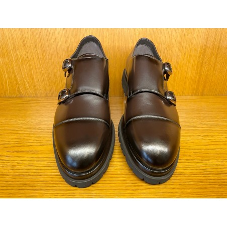 7467004-MARRON